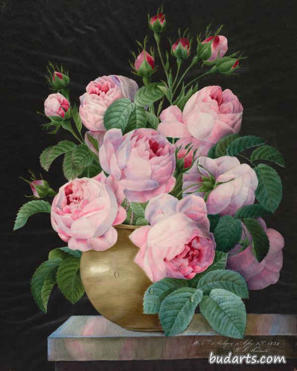 花瓶里的粉红玫瑰