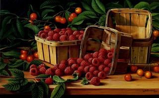 篮子里的樱桃和覆盆子