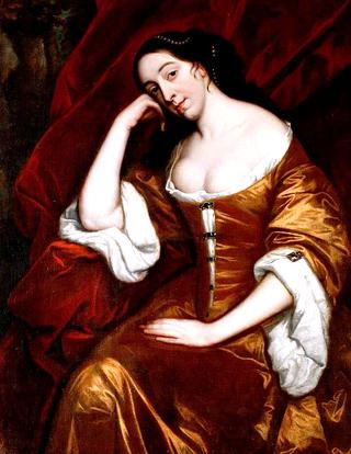 一位女士的肖像，四分之三长，坐着，穿着一件金色连衣裙和红色长袍