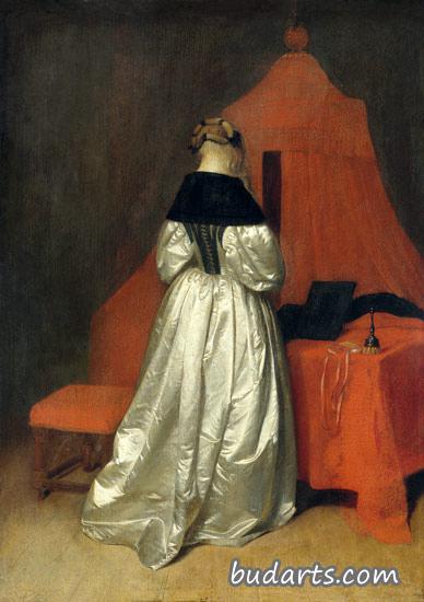 床前一位身穿白色地图册、挂着红色窗帘的女士（来自一家艺术复制网站）