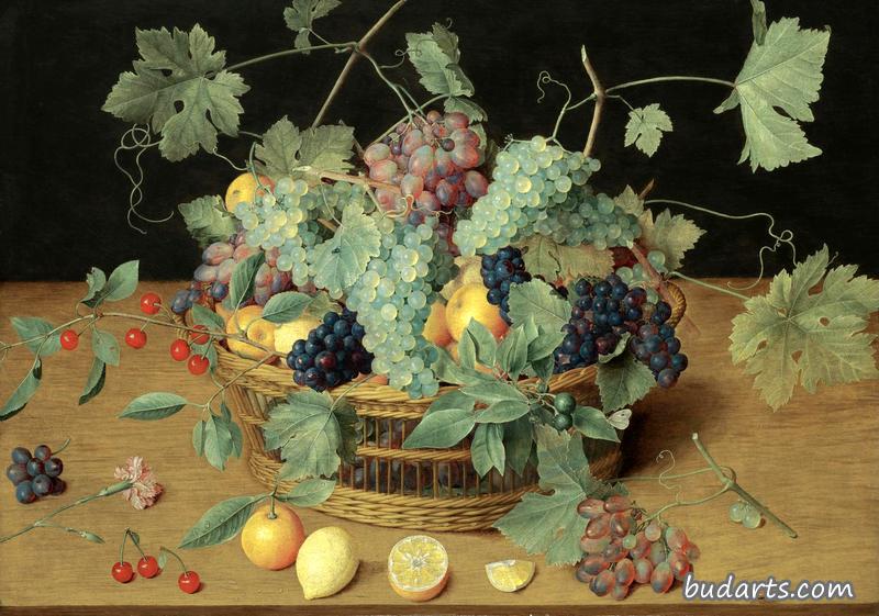篮子里装着水果的静物，包括一束束葡萄、柠檬、樱桃和桔子