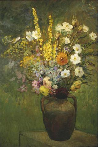 Vase of flowers